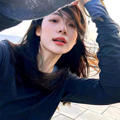 玛丽莲有深黑之眸